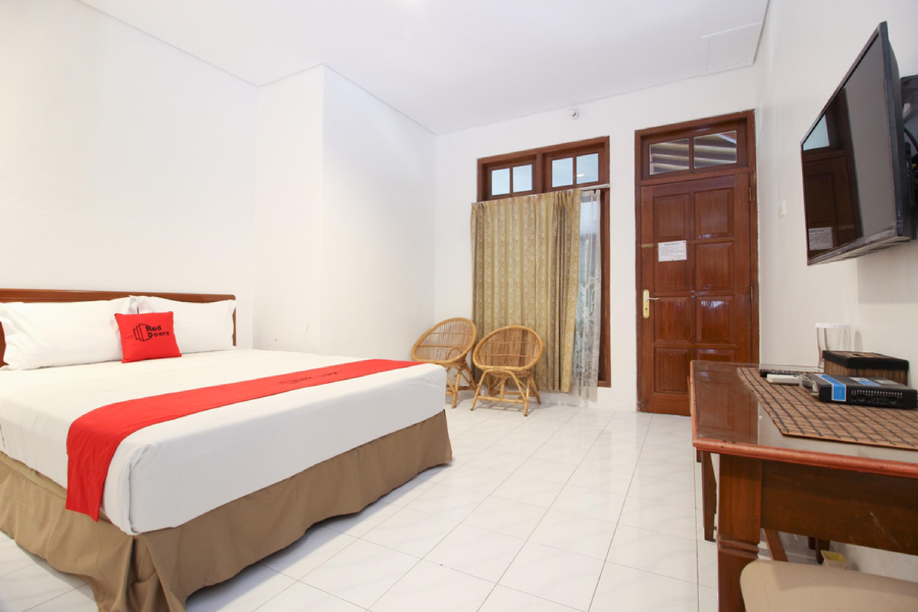 Reddoorz Near Alun Alun Selatan 2