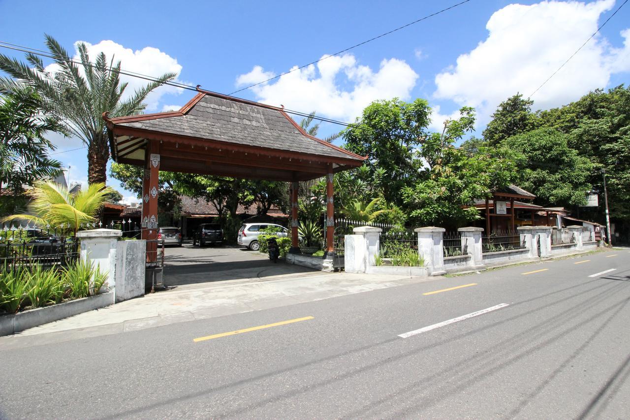 Reddoorz Near Alun Alun Selatan 2 Guest house 3*