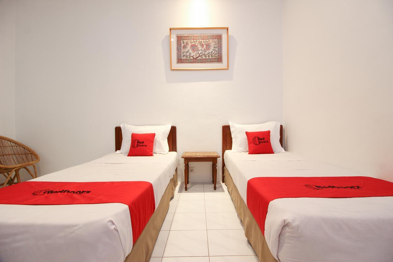 Reddoorz Near Alun Alun Selatan 2 Wisma tamu 3*