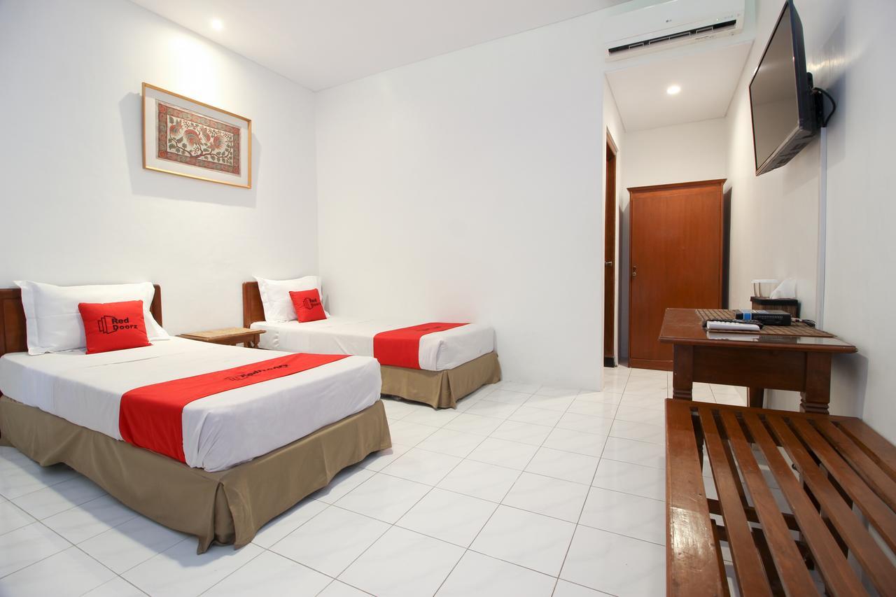 Reddoorz Near Alun Alun Selatan 2 Wisma tamu 3*